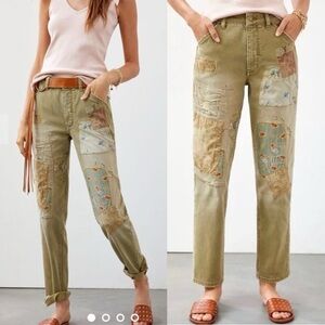 Anthropologie Pilcro The Wanderer Size 25 Sage with Patchwork Appliqué